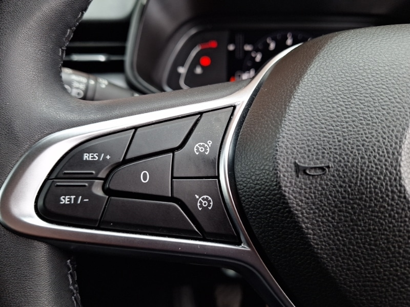 Used Renault Clio 2022 for sale - 76492927: Photo 17