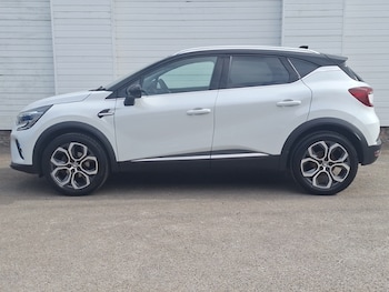 Used Renault Captur 2023 for sale - 79303050: Photo