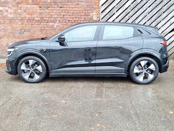 Used Renault Megane E Tech 2023 for sale - 77034828: Photo