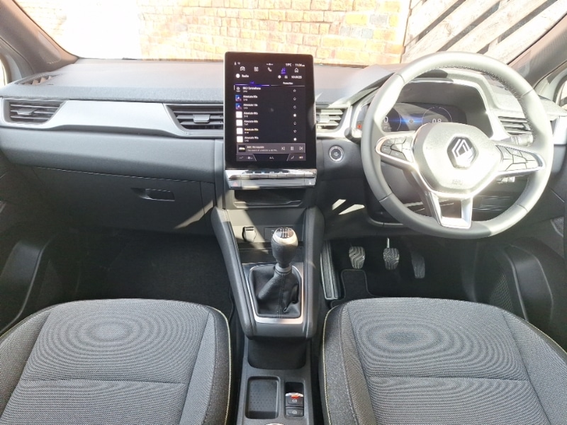 Used Renault Captur 2024 for sale - 76543413: Photo 2