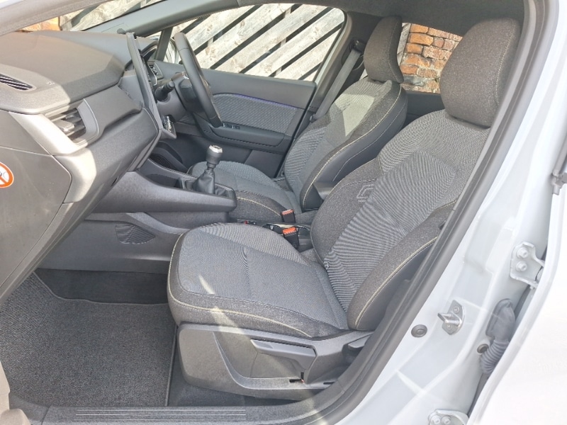 Used Renault Captur 2024 for sale - 76543413: Photo 5