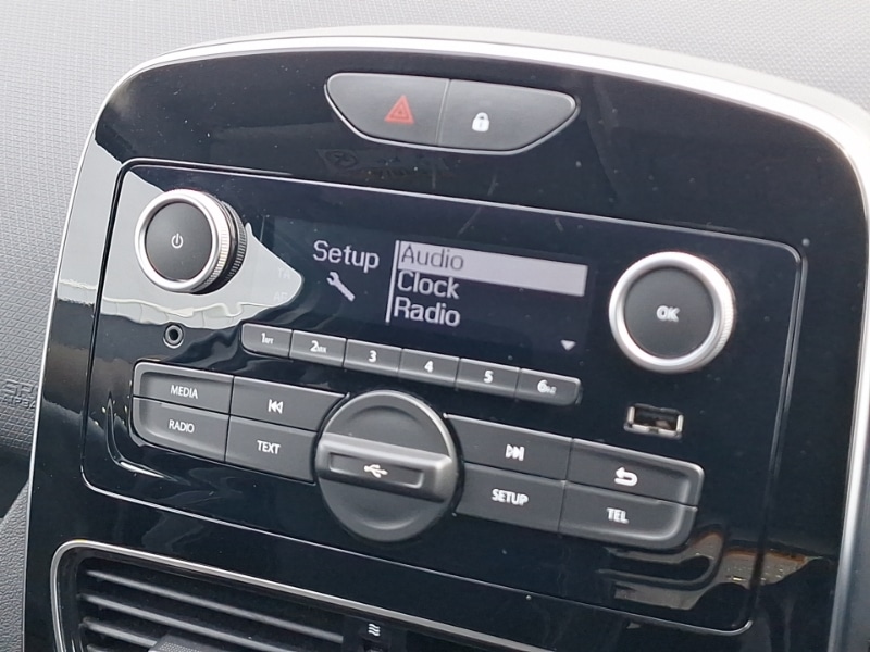 Used Renault Clio 2018 for sale - 78125618: Photo 19