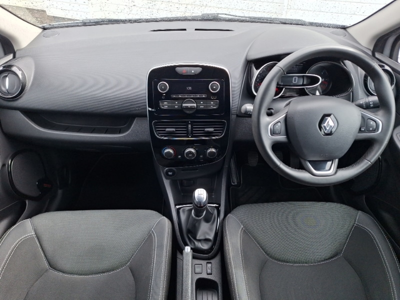 Used Renault Clio 2018 for sale - 78125618: Photo 2