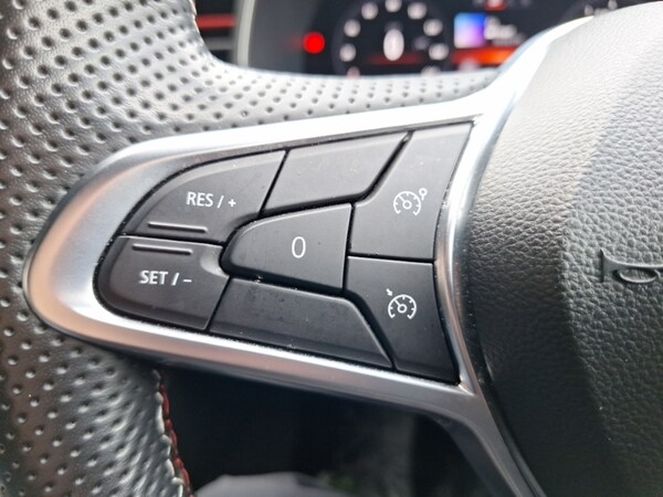Used Renault Clio 2023 for sale - 76331758: Photo 16