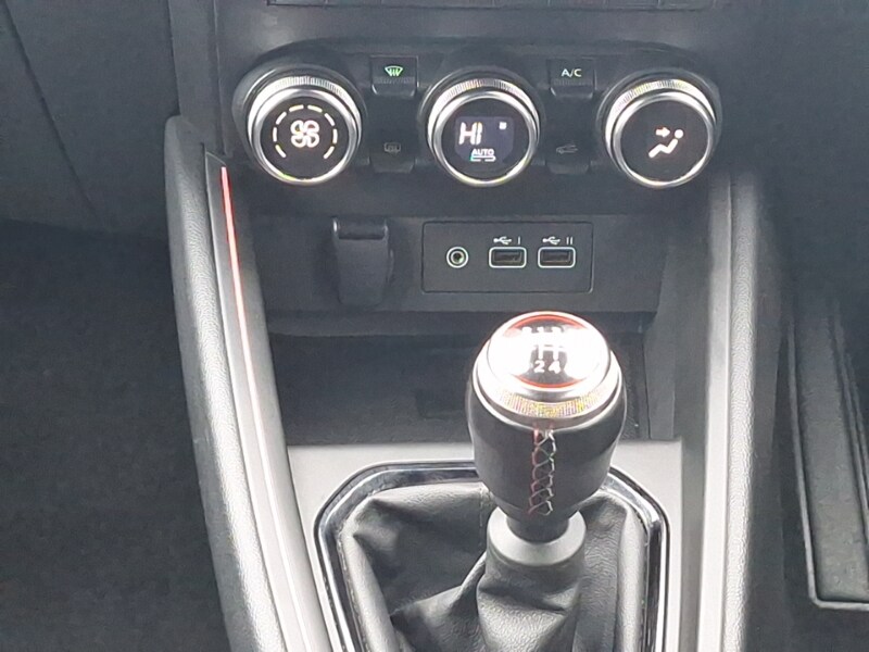 Used Renault Clio 2023 for sale - 77644240: Photo 11