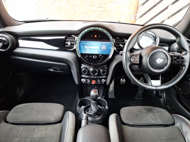 Used MINI Convertible 2022 for sale - 77046995: Photo 2