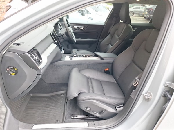 Used Volvo V60 2025 for sale - 76160490: Photo 5