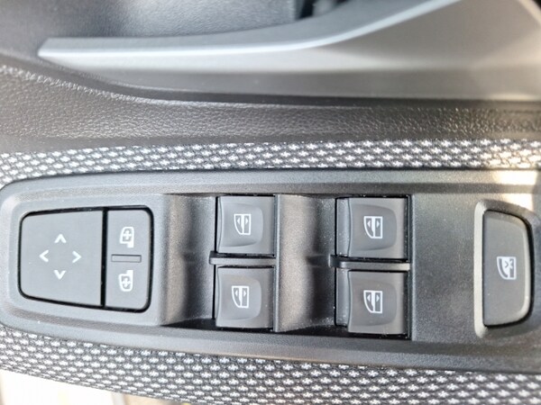 Used Dacia Sandero Stepway 2023 for sale - 75583555: Photo 12