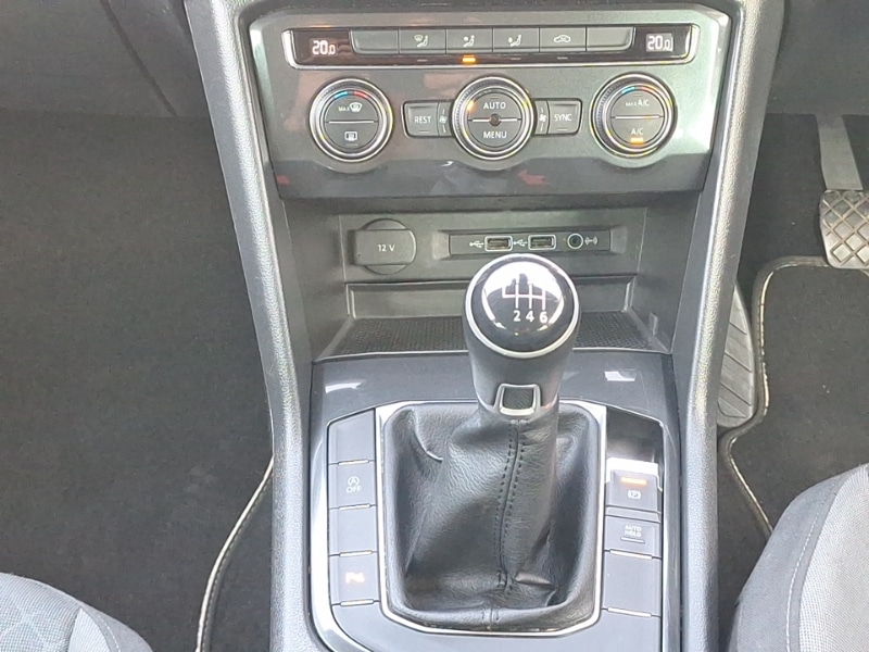 Used Volkswagen Tiguan 2018 for sale - 77822759: Photo 11