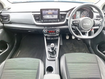 Used Kia Stonic 2022 for sale - 77273455: Photo