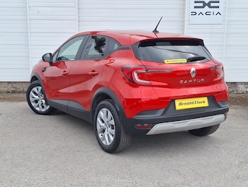 Used Renault Captur 2022 for sale - 78480308: Photo