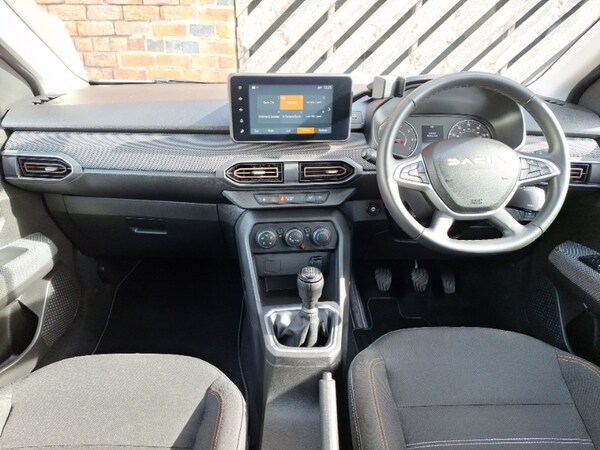 Used Dacia Sandero Stepway 2023 for sale - 76233368: Photo 2
