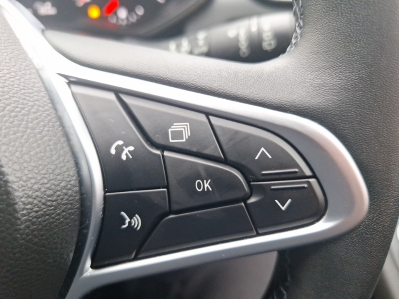 Used Renault Clio 2021 for sale - 76683648: Photo 14