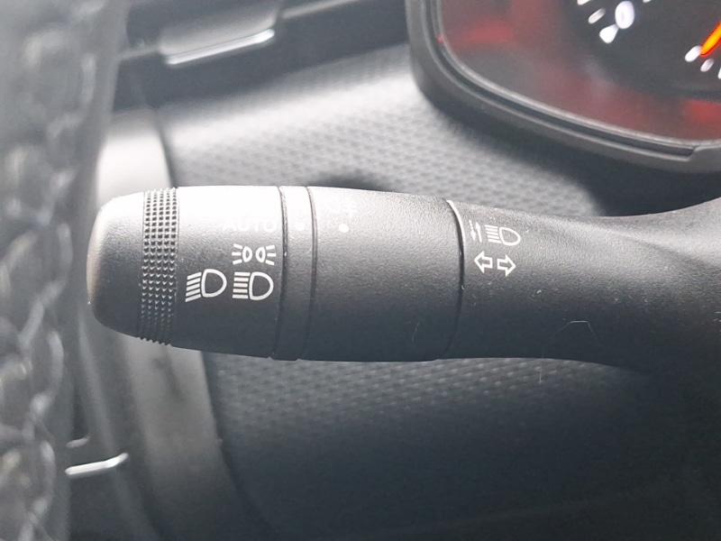 Used Renault Clio 2021 for sale - 76683648: Photo 17