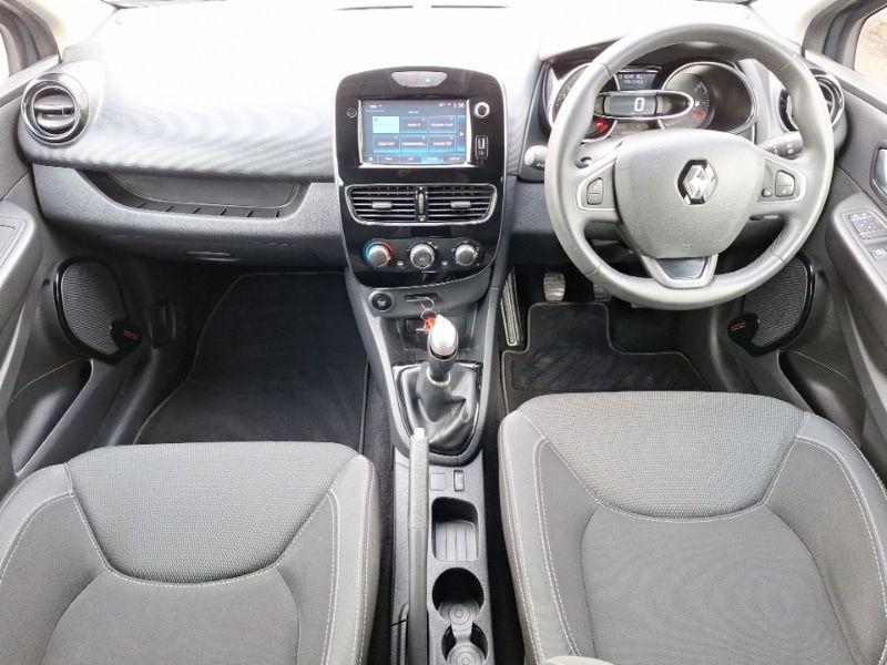 Used Renault Clio 2018 for sale - 77495393: Photo 2