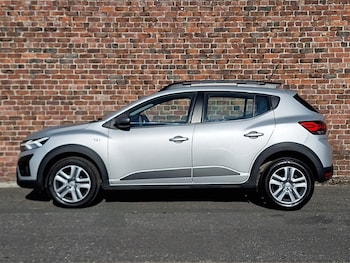 Used Dacia Sandero Stepway 2023 for sale - 76160519: Photo 4