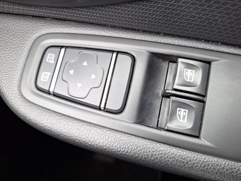 Used Renault Clio 2018 for sale - 77921806: Photo 13