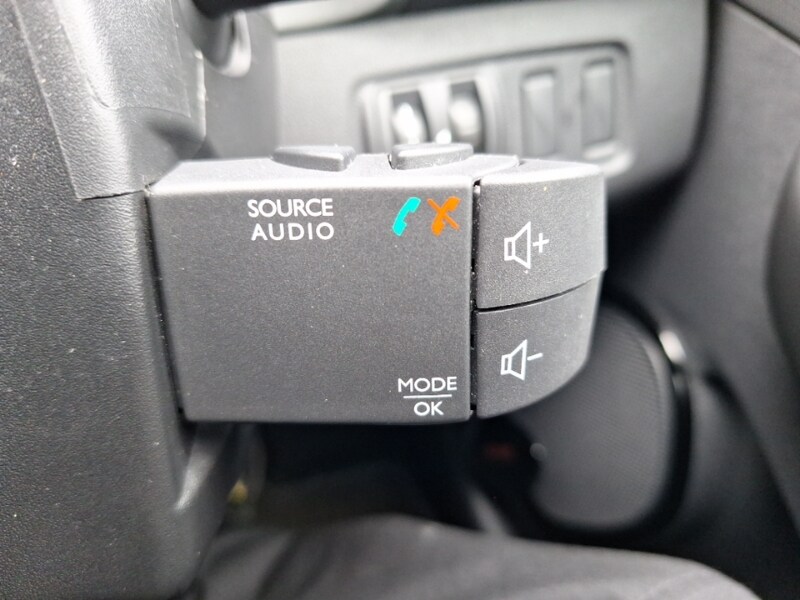 Used Renault Clio 2018 for sale - 77921806: Photo 16