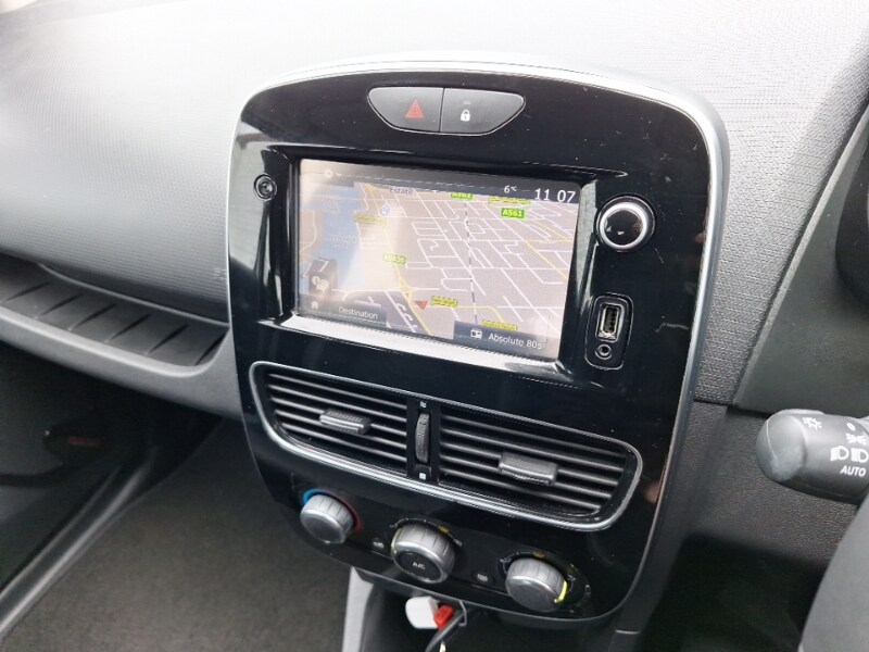 Used Renault Clio 2018 for sale - 77921806: Photo 18