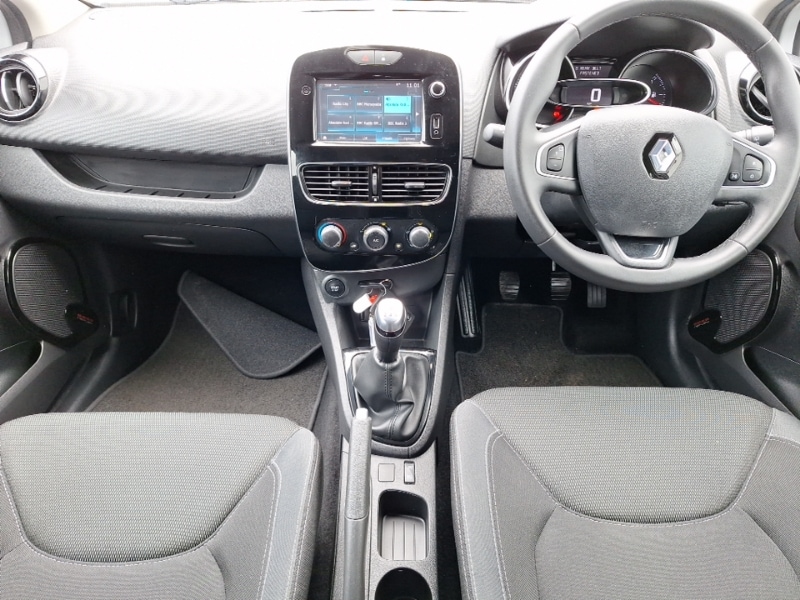 Used Renault Clio 2018 for sale - 77921806: Photo 2