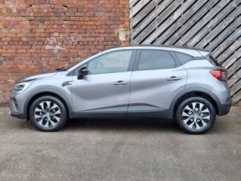 Used Renault Captur 2023 for sale - 75045659: Photo