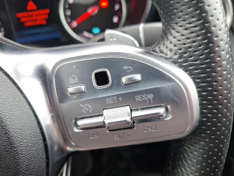 Used Mercedes-Benz GLC 2022 for sale - 77980875: Photo 15