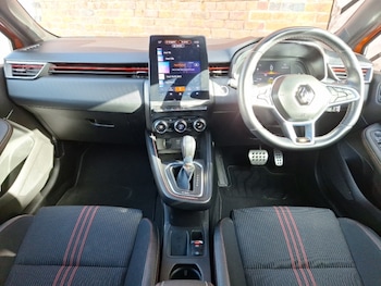 Used Renault Clio 2022 for sale - 76721658: Photo