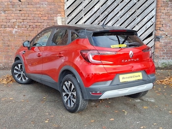 Used Renault Captur 2022 for sale - 78757034: Photo