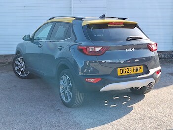 Used Kia Stonic 2023 for sale - 77837969: Photo