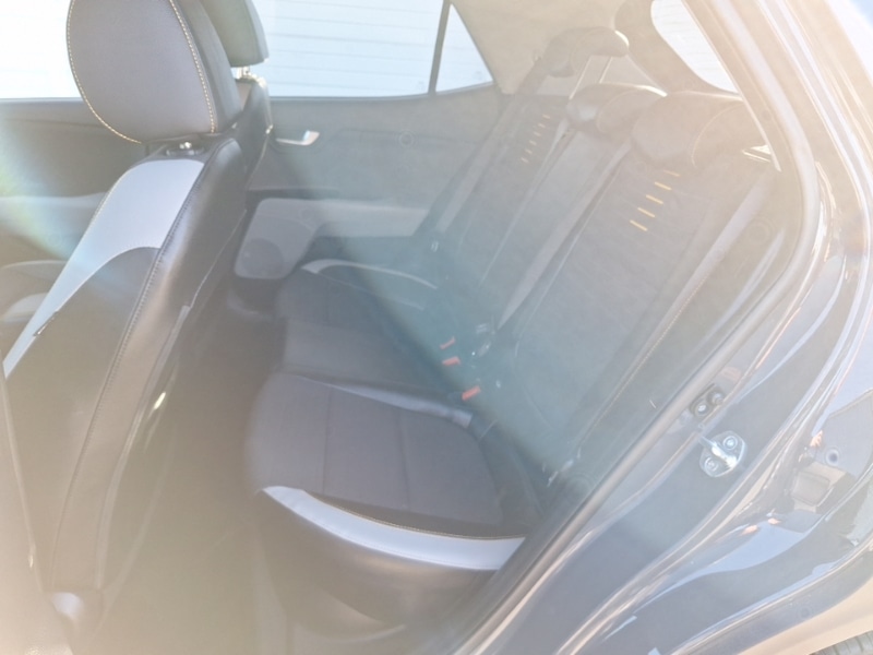 Used Kia Stonic 2023 for sale - 77837969: Photo 6