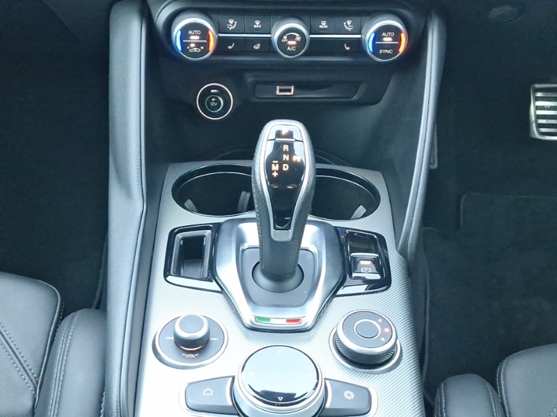 Used Alfa Romeo Giulia 2024 for sale - 77201784: Photo 11