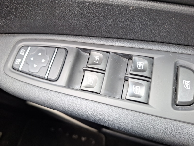 Used Renault Captur 2018 for sale - 77908372: Photo 13