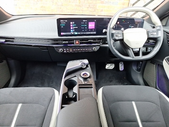 Used Kia EV6 2024 for sale - 76518811: Photo