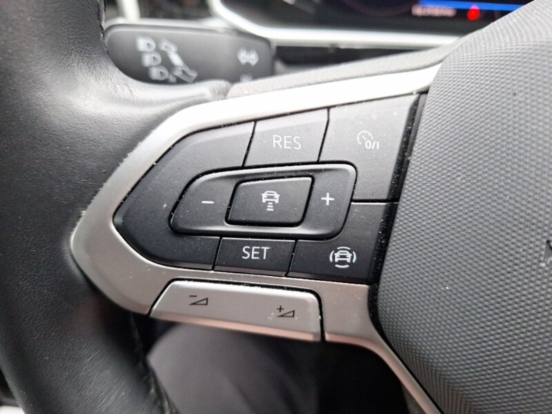 Used Volkswagen T-Roc 2023 for sale - 77466228: Photo 16