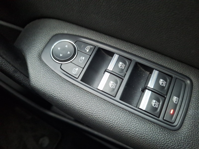 Used Renault Captur 2021 for sale - 76431553: Photo 13