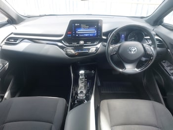Used Toyota C-HR 2019 for sale - 79278477: Photo