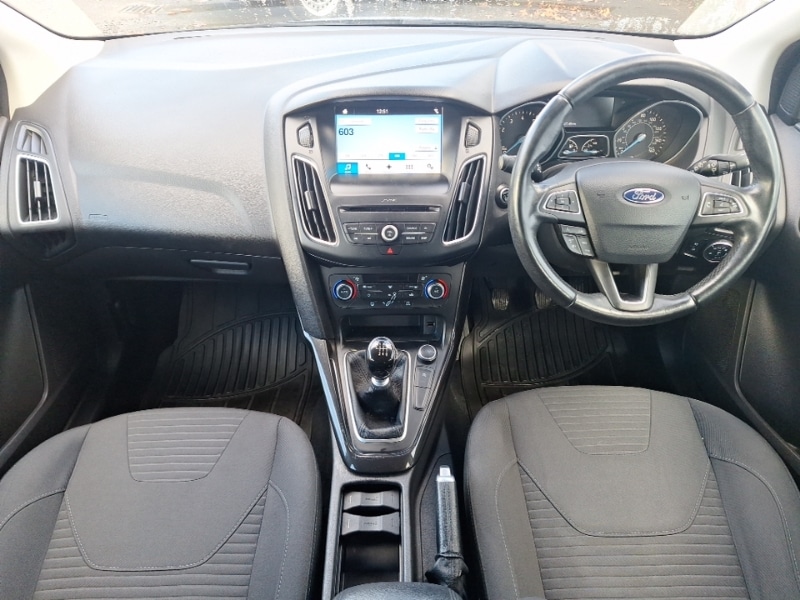 Used Ford Focus 2017 for sale - 76779735: Photo 2