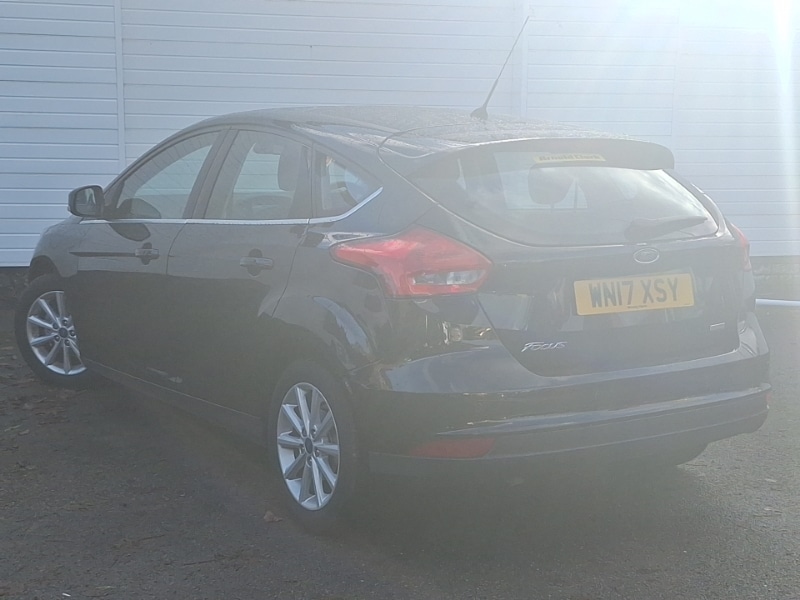 Used Ford Focus 2017 for sale - 76779735: Photo 3