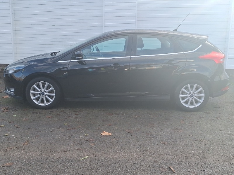 Used Ford Focus 2017 for sale - 76779735: Photo 4
