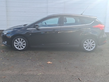 Used Ford Focus 2017 for sale - 76779735: Photo