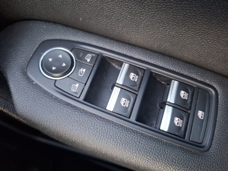 Used Renault Captur 2023 for sale - 76704780: Photo 13