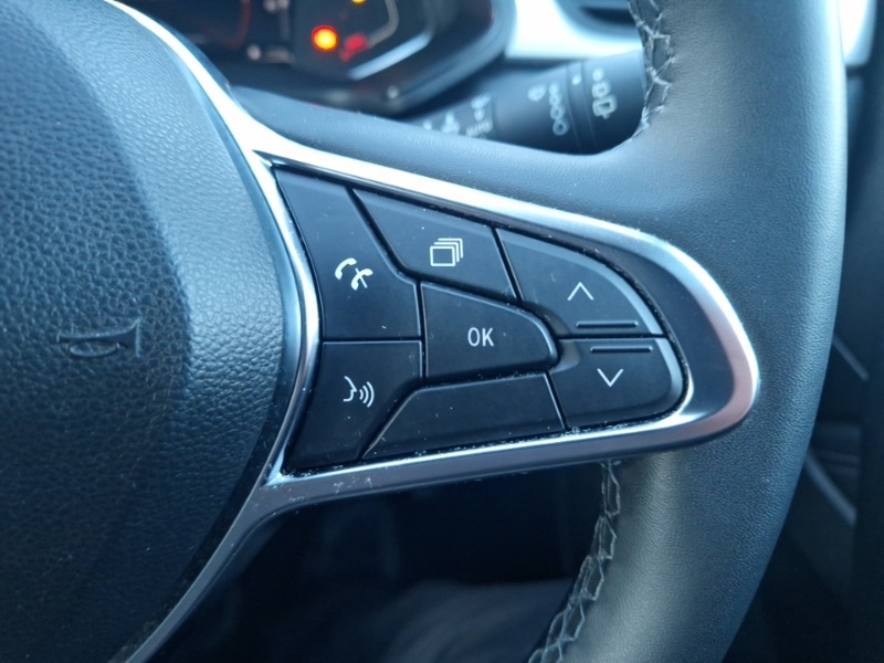 Used Renault Captur 2023 for sale - 76704780: Photo 14