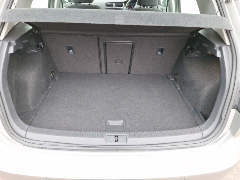 Used Volkswagen Golf 2019 for sale - 77596920: Photo 8