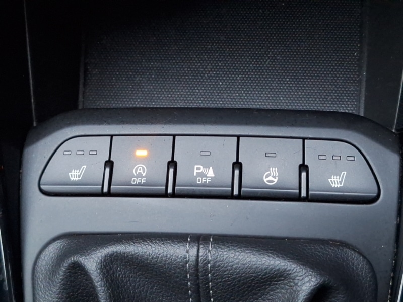 Used Kia Stonic 2018 for sale - 76471460: Photo 17