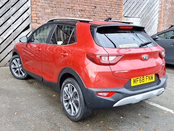 Used Kia Stonic 2018 for sale - 76471460: Photo