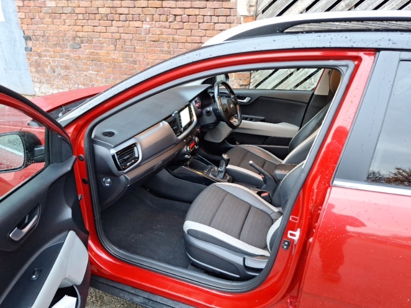 Used Kia Stonic 2018 for sale - 76471460: Photo 5