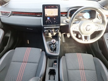 Used Renault Clio 2023 for sale - 78238463: Photo