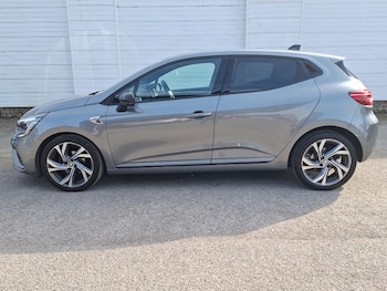 Used Renault Clio 2023 for sale - 78238463: Photo