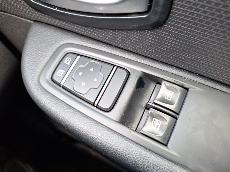 Used Renault Clio 2018 for sale - 76795454: Photo 13