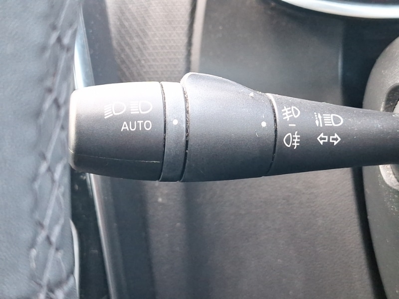 Used Renault Clio 2018 for sale - 76795454: Photo 16